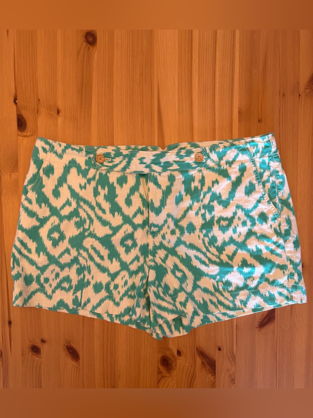 LOFT Green and White Ikat Print Shorts